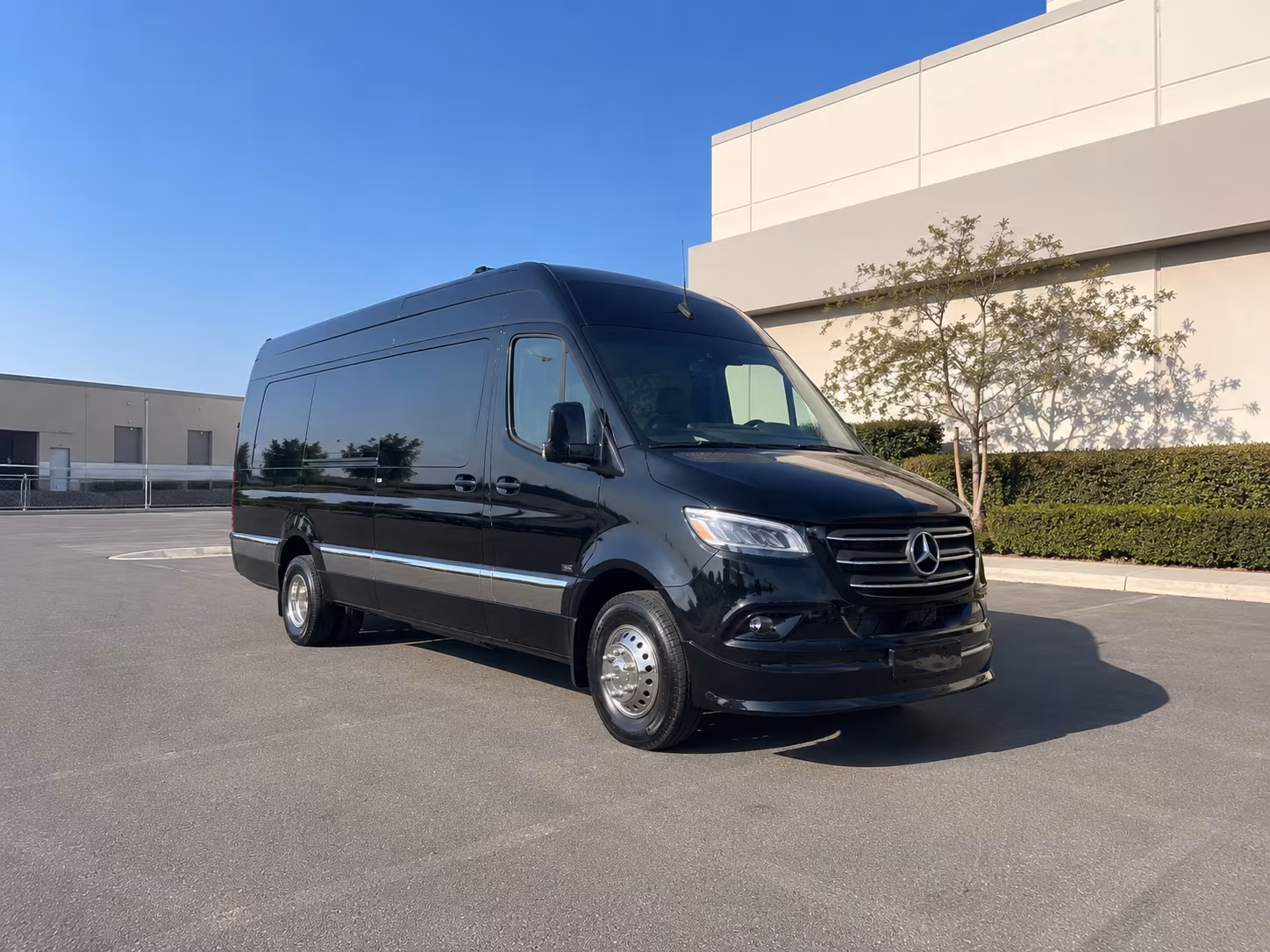 Lenexa Wedding Transportation & Shuttle Service