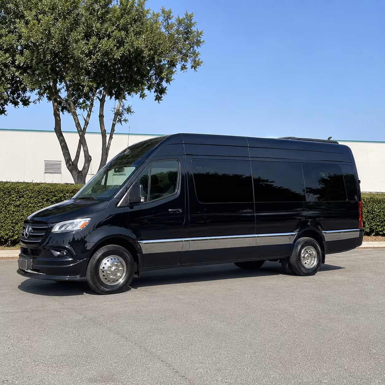 Overland Park Airport Shuttle & Transportation party bus exterior