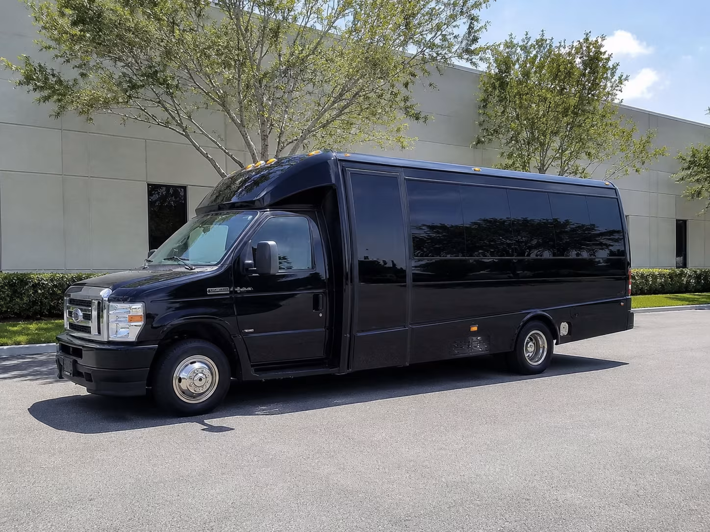 Overland Park Corporate Transportation pickup coordination