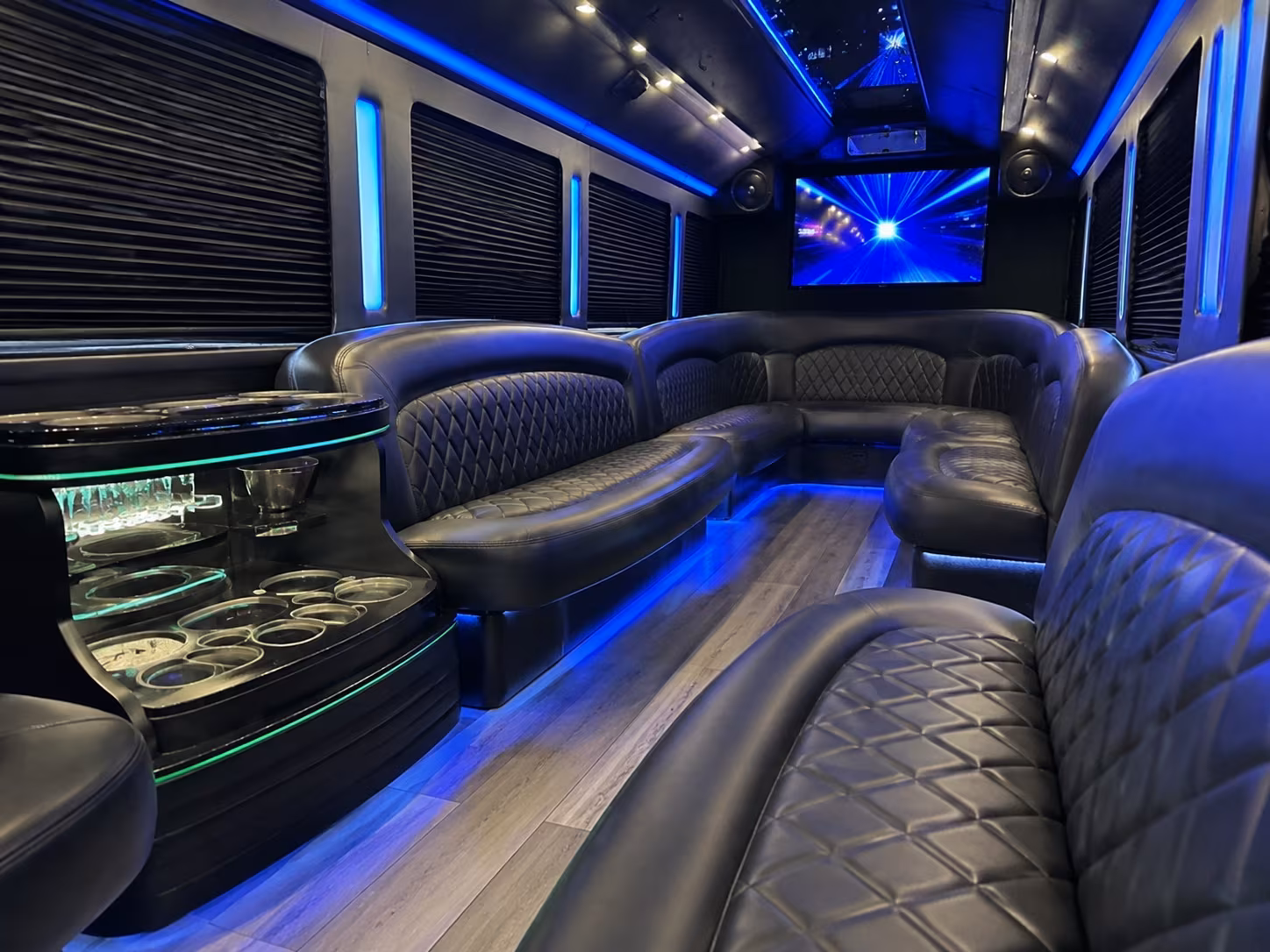 Overland Park Winery Tour & Pub Crawl Transportation party bus exterior
