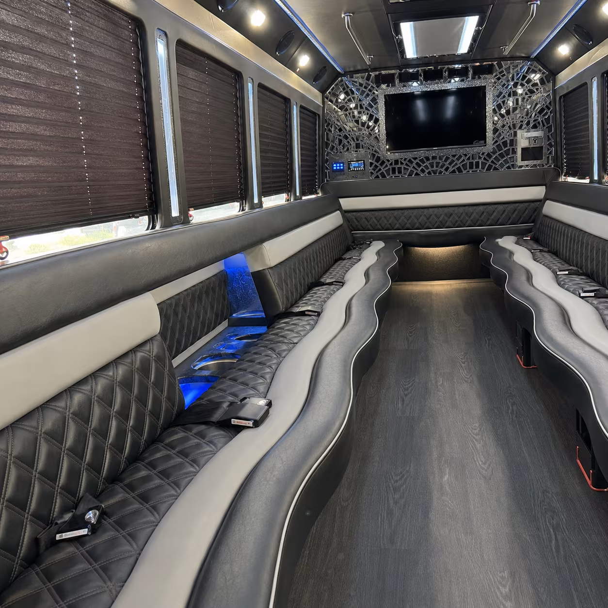 Overland Park Winery Tour & Pub Crawl Transportation